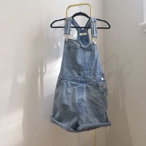 OVERSIZED JEANS OVERALL SHORTS